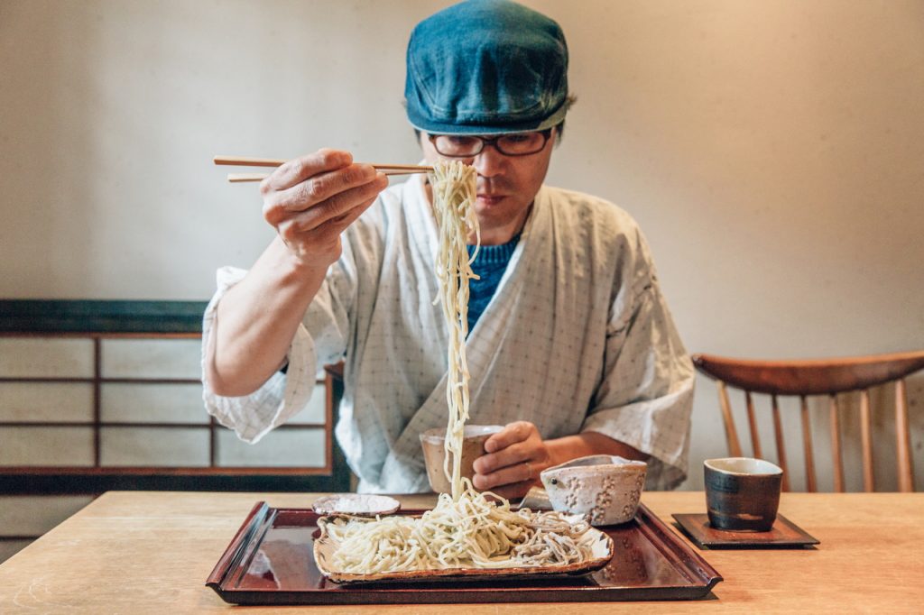 手打蕎麦いっこう 3種盛り蕎麦 麺リフト