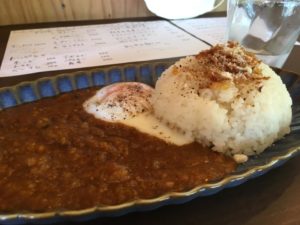東山カレー　～高尾山のそば、甲州街道沿い～